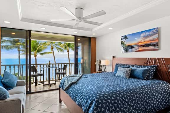 Aloha Oceanfront Retreat 327 - Image 1
