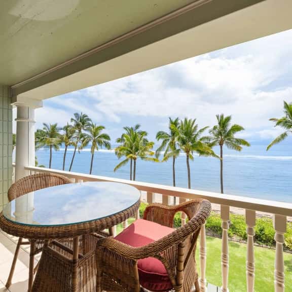 Lahaina Shores Beachfront Haven – Unit 433 - Image 1