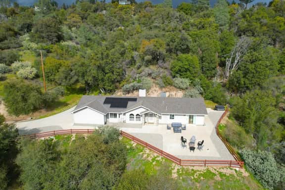 Twilight Villa | Hot Tub •EV Charger•Yosemite/Bass